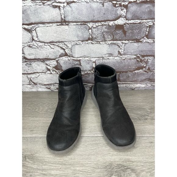 Cloudsteppers by Clarks Adella Cove Black Textile Ankle Boots Women’s 6M US/36EU - Picture 2 of 16